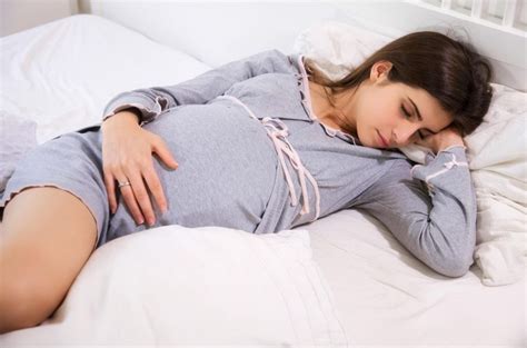 hamilelikte sağ tarafa yatmak sakıncalımı